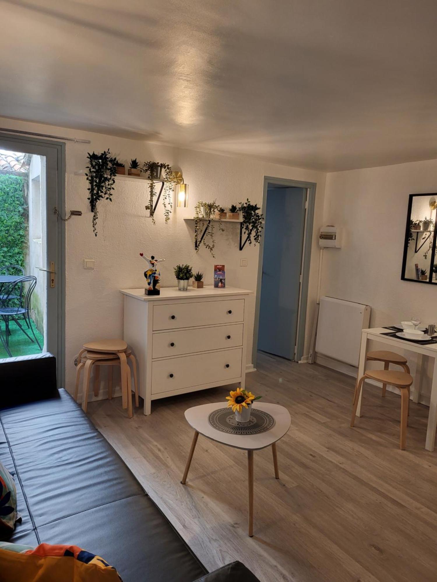 Studio/2 Pieces, Terrasse Avignon Exterior foto